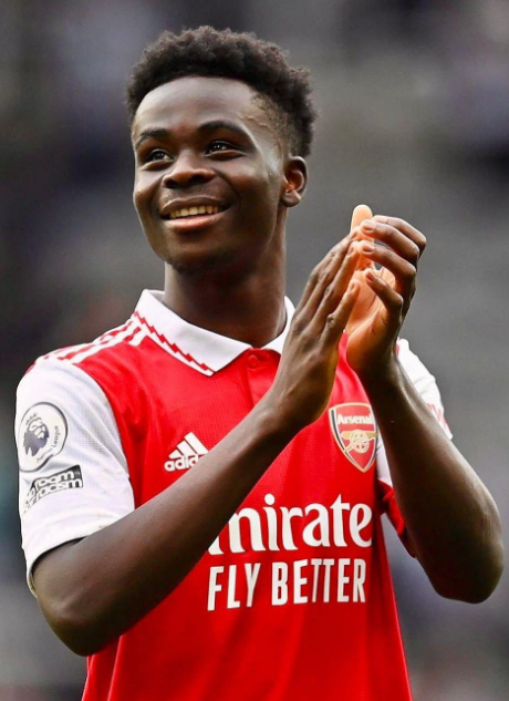 英超四队引援动态:阿森纳续约为主,切尔西着眼未来,热刺、埃弗