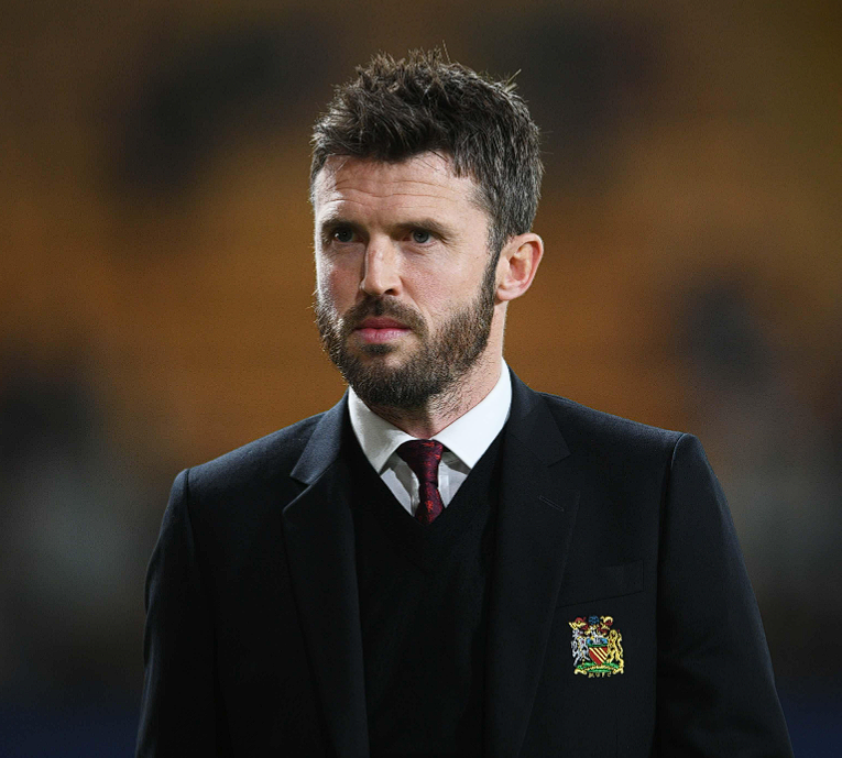 曼联后卫马兹拉维盛赞教练组：深刻理解铸就球队新气象